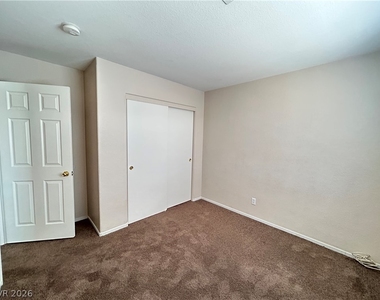 9317 Mountain Cliffs Avenue - Photo Thumbnail 17