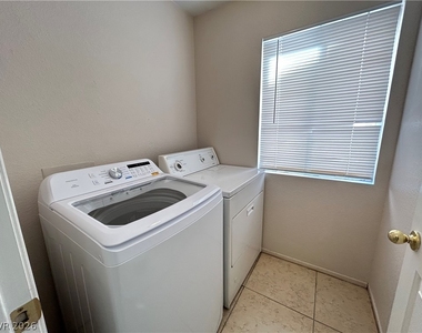 9317 Mountain Cliffs Avenue - Photo Thumbnail 9