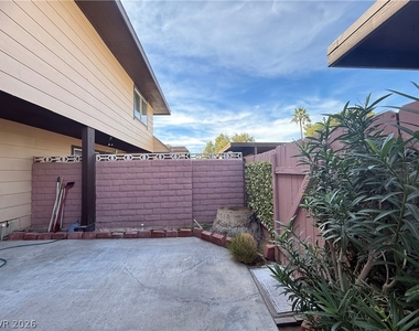6211 Meadowhaven Lane - Photo Thumbnail 35