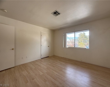 6211 Meadowhaven Lane - Photo Thumbnail 18