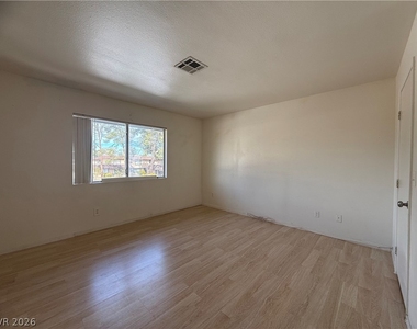 6211 Meadowhaven Lane - Photo Thumbnail 14