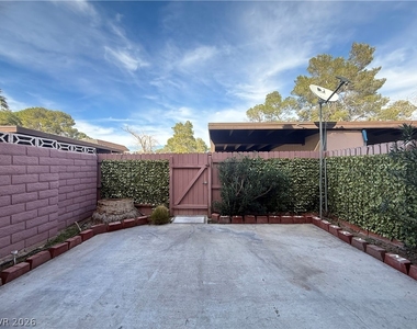 6211 Meadowhaven Lane - Photo Thumbnail 30