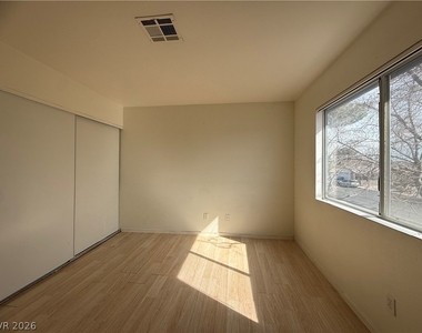 6211 Meadowhaven Lane - Photo Thumbnail 24