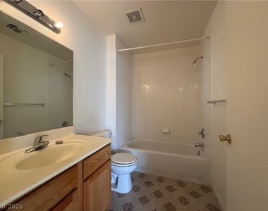 6211 Meadowhaven Lane - Photo Thumbnail 27