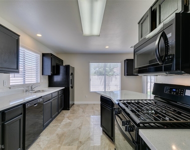 434 Viewmont Drive - Photo Thumbnail 14