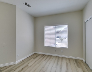 434 Viewmont Drive - Photo Thumbnail 23