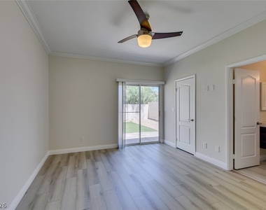 434 Viewmont Drive - Photo Thumbnail 18