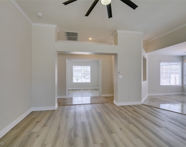 434 Viewmont Drive - Photo Thumbnail 9