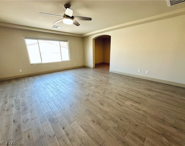 9842 Russian Hill Street - Photo Thumbnail 34