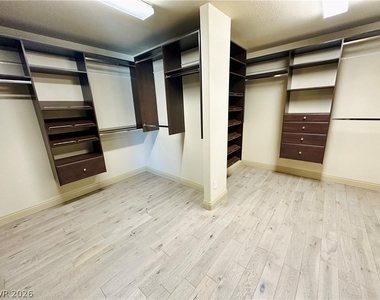 9842 Russian Hill Street - Photo Thumbnail 37