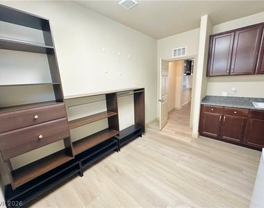 9842 Russian Hill Street - Photo Thumbnail 28