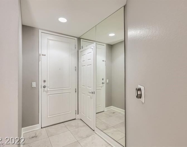 67 E Agate Avenue - Photo Thumbnail 2