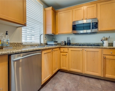 15 E Agate Avenue - Photo Thumbnail 9