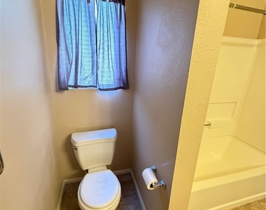 7200 Pirates Cove Road - Photo Thumbnail 13