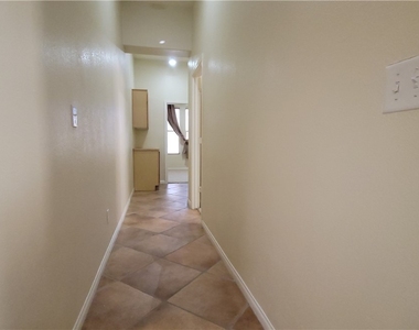 9184 Long Island Street - Photo Thumbnail 28
