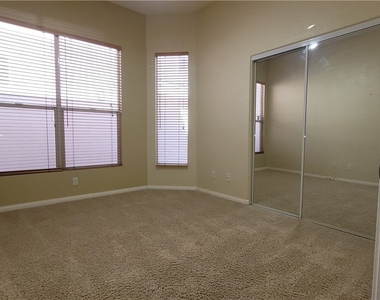 9184 Long Island Street - Photo Thumbnail 29