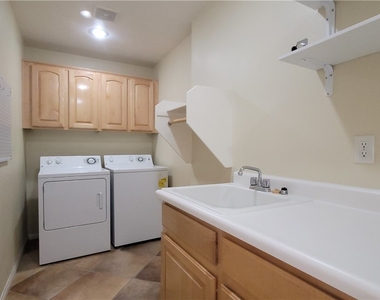 9184 Long Island Street - Photo Thumbnail 26