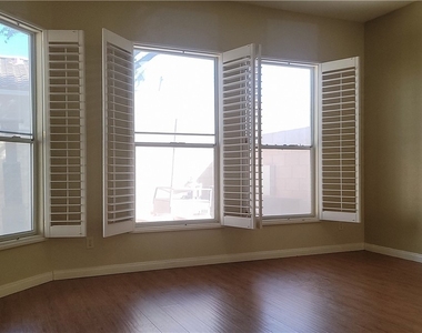 9184 Long Island Street - Photo Thumbnail 18