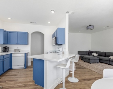 1500 Cardinal Peak Lane - Photo Thumbnail 2