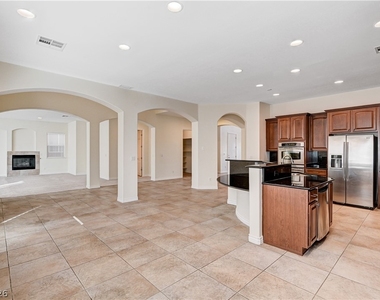 6761 Clay Tablet Street - Photo Thumbnail 20