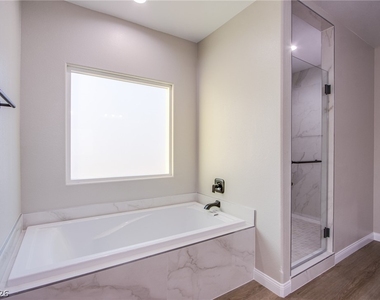 2760 Tecumseh Avenue - Photo Thumbnail 15