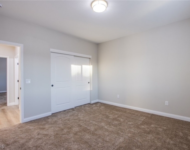 2760 Tecumseh Avenue - Photo Thumbnail 24