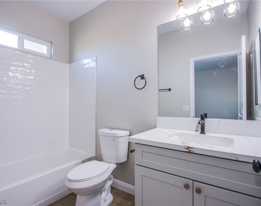 2760 Tecumseh Avenue - Photo Thumbnail 21