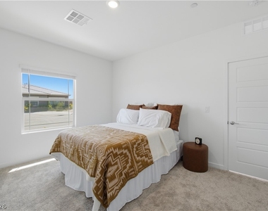 913 Elmwood Forest Lane - Photo Thumbnail 31
