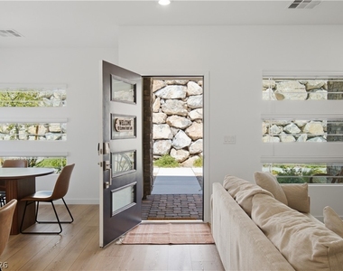 913 Elmwood Forest Lane - Photo Thumbnail 2