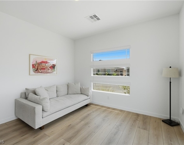 913 Elmwood Forest Lane - Photo Thumbnail 32