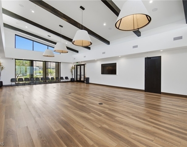 913 Elmwood Forest Lane - Photo Thumbnail 57