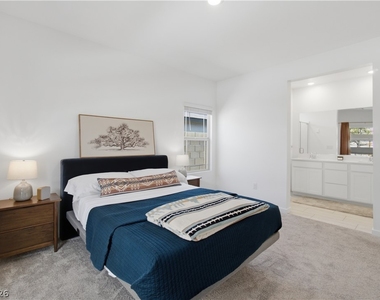 913 Elmwood Forest Lane - Photo Thumbnail 20
