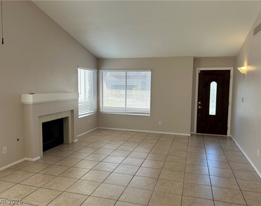 1420 Grey Knoll Circle - Photo Thumbnail 4