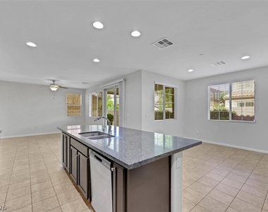 2556 Sable Creek Street - Photo Thumbnail 3