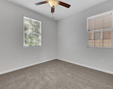 2556 Sable Creek Street - Photo Thumbnail 7