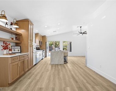 1532 Waterton Drive - Photo Thumbnail 8