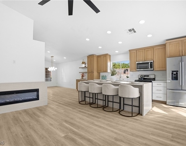 1532 Waterton Drive - Photo Thumbnail 13