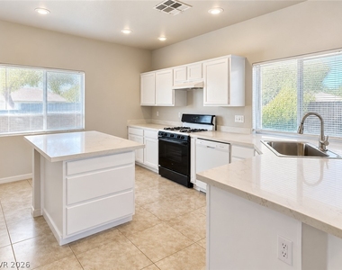 10516 Allthorn Avenue - Photo Thumbnail 6