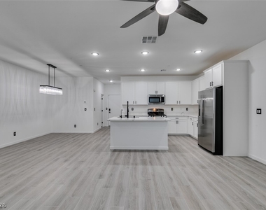 1540 Maya Crossing Avenue - Photo Thumbnail 16