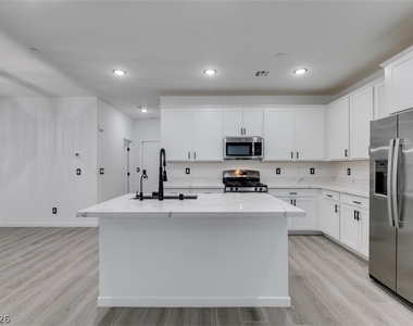 1540 Maya Crossing Avenue - Photo Thumbnail 19