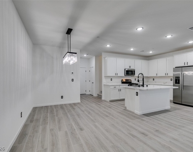 1540 Maya Crossing Avenue - Photo Thumbnail 4