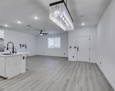 1540 Maya Crossing Avenue - Photo Thumbnail 8