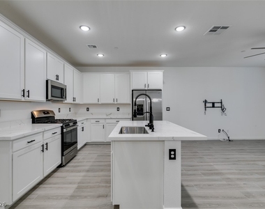 1540 Maya Crossing Avenue - Photo Thumbnail 21