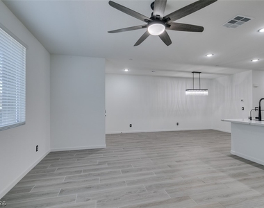 1540 Maya Crossing Avenue - Photo Thumbnail 14