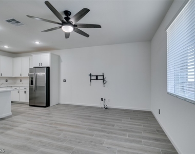 1540 Maya Crossing Avenue - Photo Thumbnail 17
