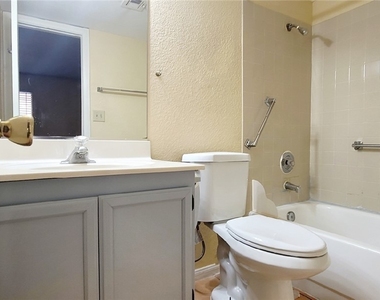 1204 Observation Drive - Photo Thumbnail 9
