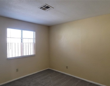 1204 Observation Drive - Photo Thumbnail 10