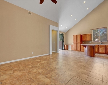 7332 Jelson Falls Street - Photo Thumbnail 20