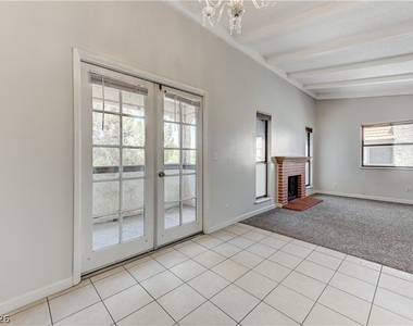 6149 Oakey Boulevard - Photo Thumbnail 8