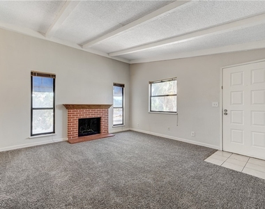 6149 Oakey Boulevard - Photo Thumbnail 3